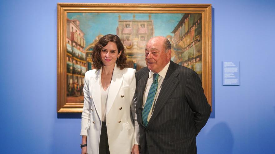 La presidenta junto al don Juan Abelló