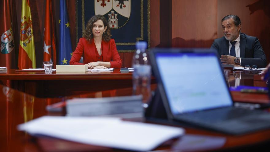 La presidenta en la reunión del Consejo de Gobierno en Alcobendas