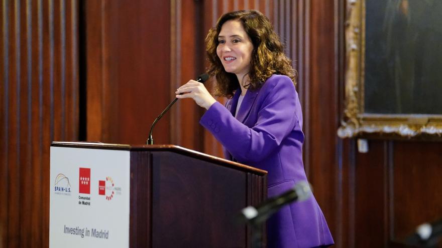 La presidenta durante su intervención en el desayuno