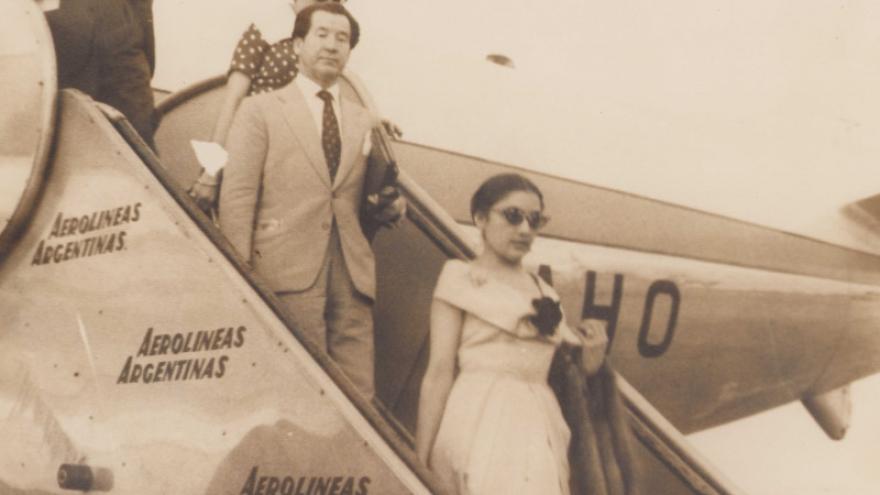 Juanito Valderrama y Dolores Abril en su gira americana Mi Vida es El Cante 1954.