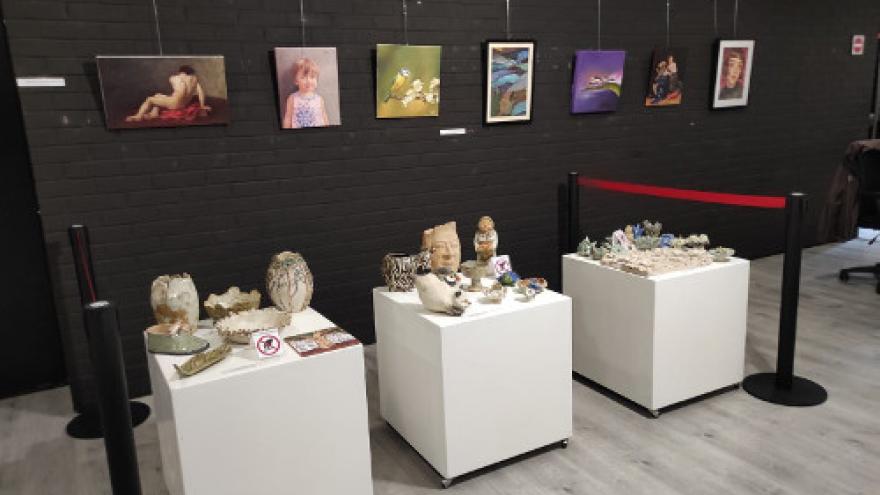 fotografía de la exposición de cerámica