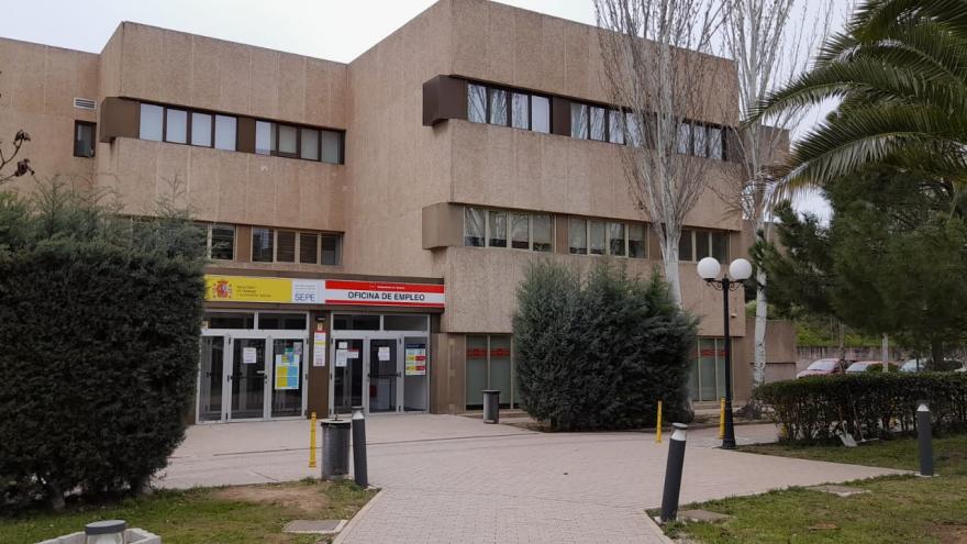 Fachada Oficina de Empleo Moratalaz