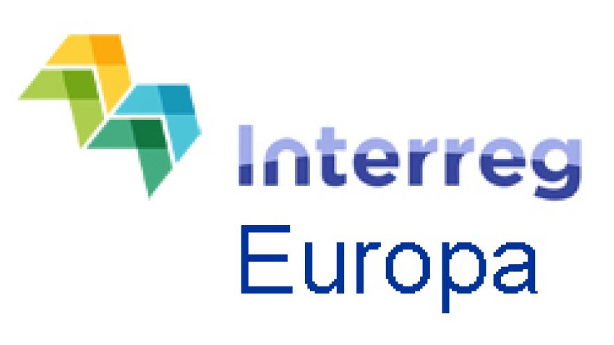Logotipo de la Comisión Europea y la leyenda Interreg Europa