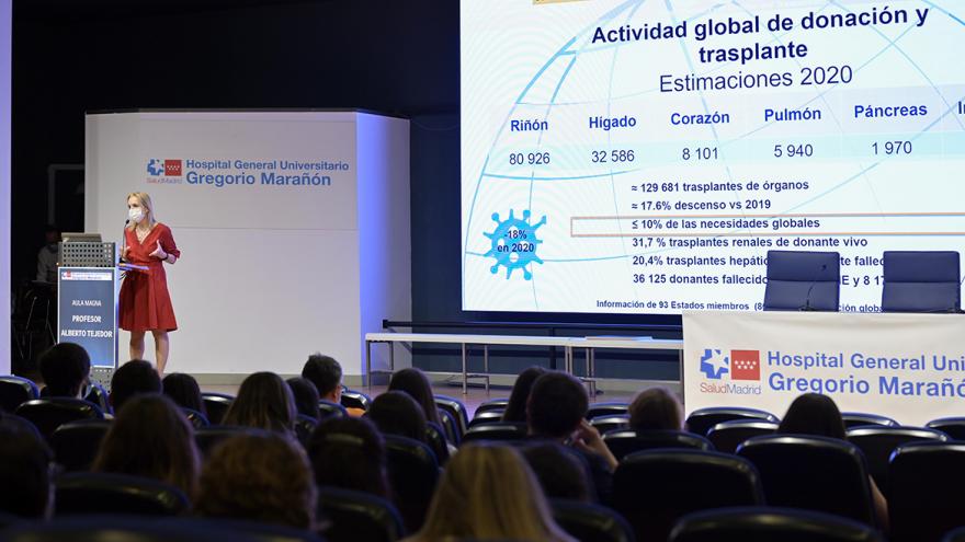 acto en el aula magna del hospital gregorio marañón