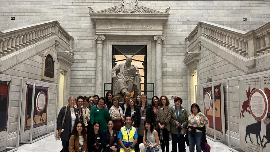 Visita del Club de Lectura de SUMMA 112 a la Biblioteca Nacional