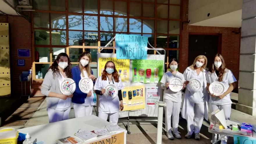 Enfermeras del Centro de Salud Las Fronteras de Torrejón de Ardoz durante las actividades de concienciación