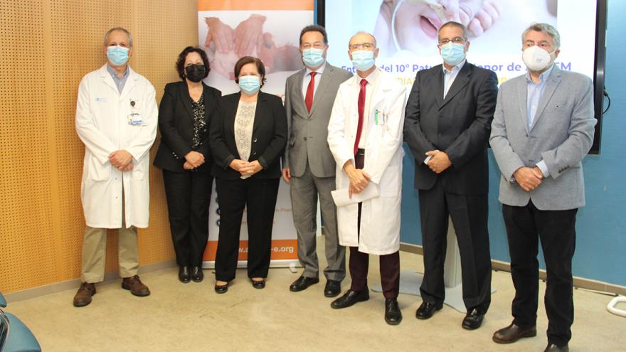 Entrega del "Patuco de Honor" a la Sociedad Española de Enfermería Neonatal