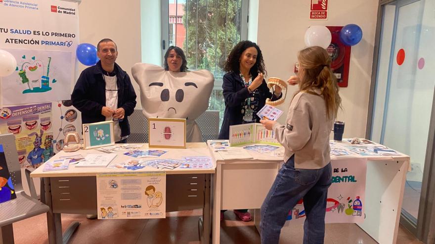 Mesa informativa de profesionales de Primaria