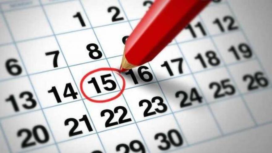 calendar and pencil