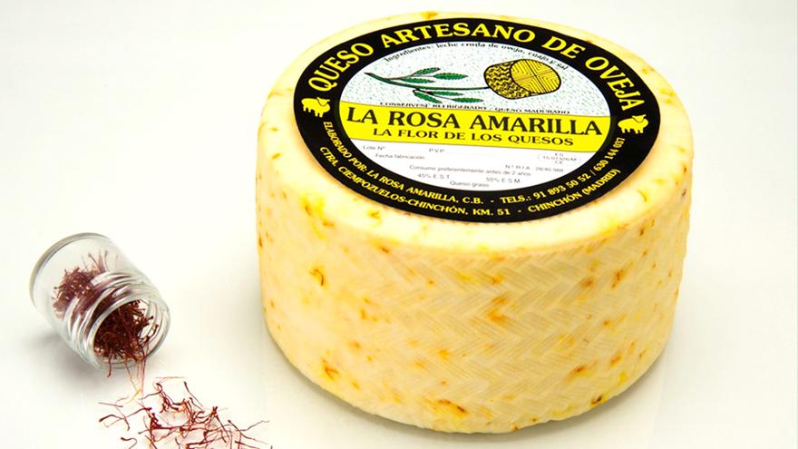 Fotografía de un queso La Rosa Amarilla semicurado