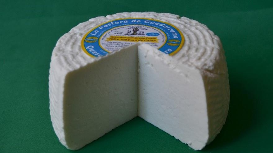 Fotografía de un queso La Pastora del Guadarrama fresco