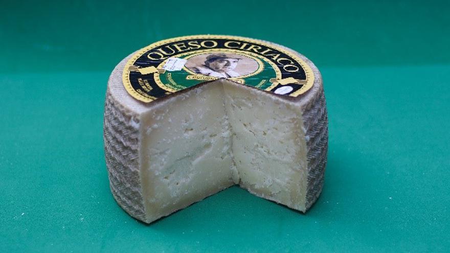 Fotografía de un queso Ciriaco Curado