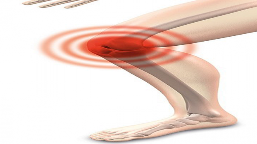 rodilla flexionada con indicadores de dolor