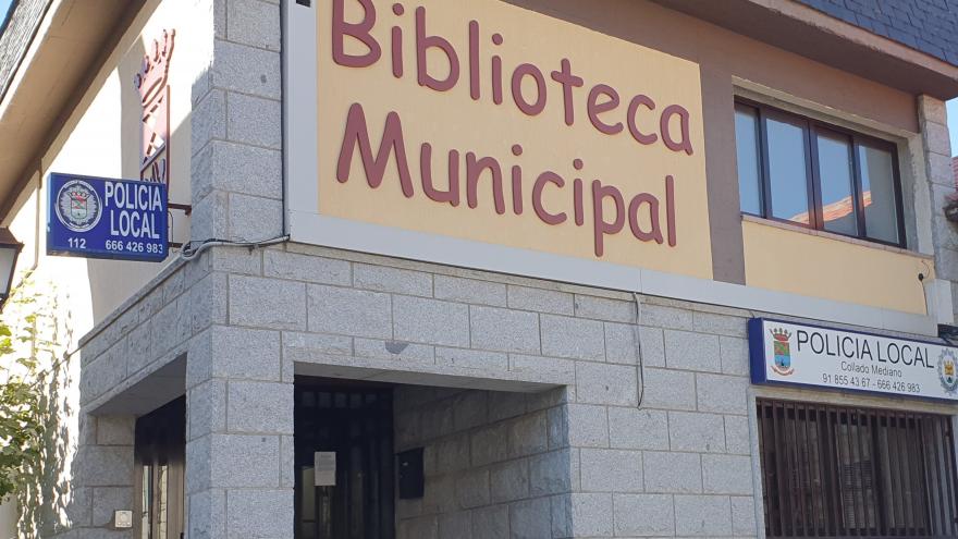 Exterior Biblioteca Collado Mediano