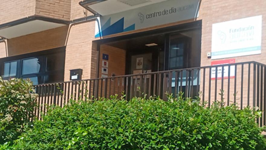 Fachada del Centro de Día AUCAVI