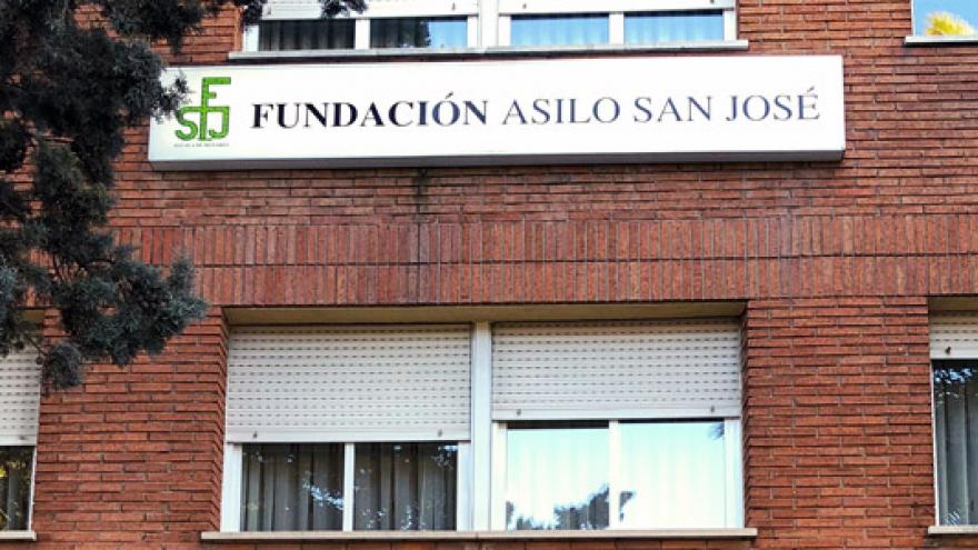 Fachada del Centro Residencial Fundación Asilo San José