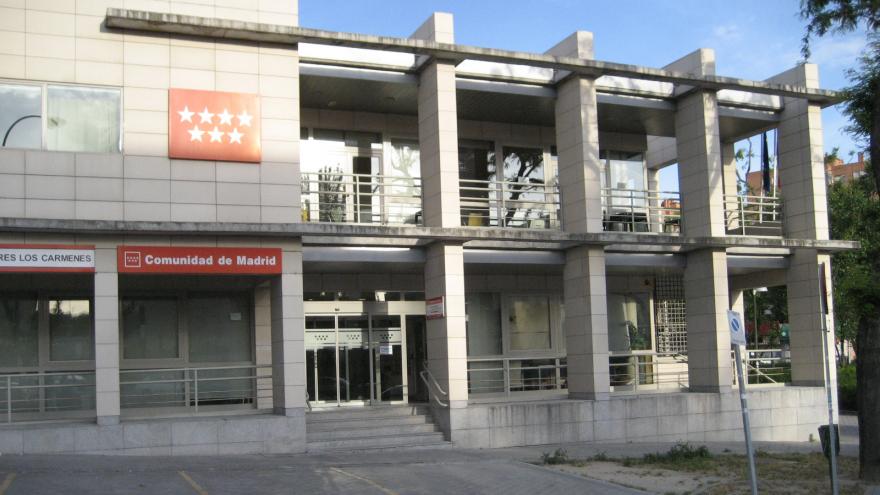 Fachada Centro de Día Los Cármenes