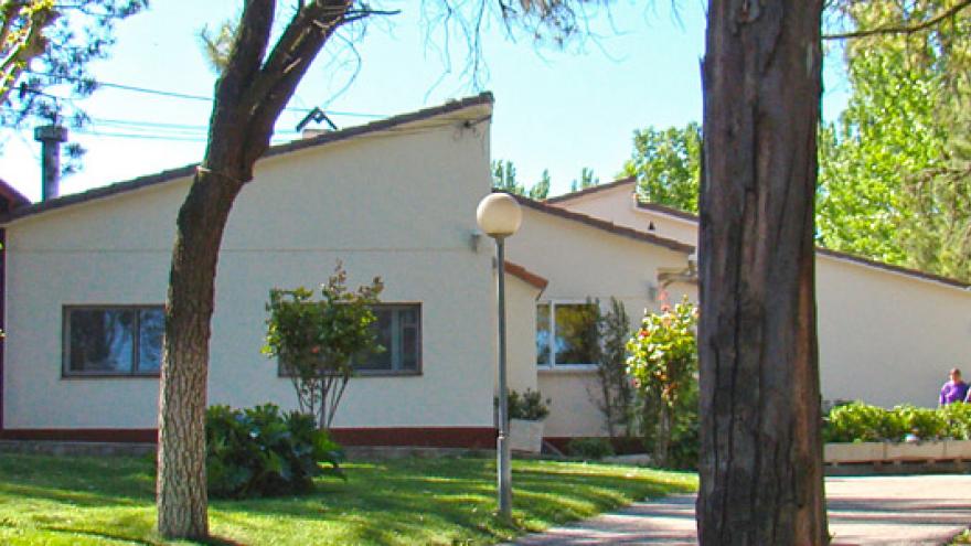 Fachada de la Residencia (MR) Cobeña para personas con enfermedad mental