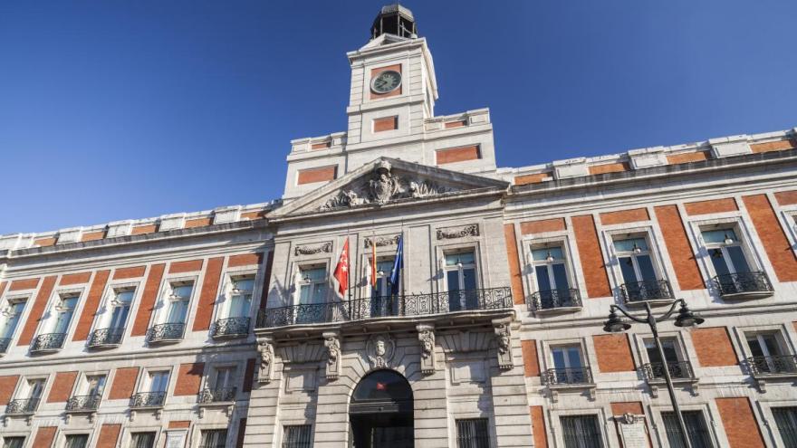 Fachada de la Real Casa de Correos