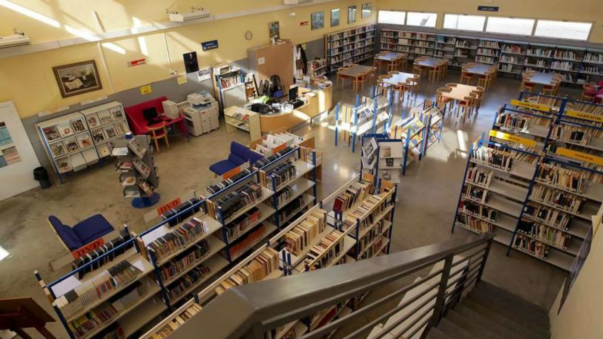 Interior de la Biblioteca Antoniorobles de Robledo de Chavela