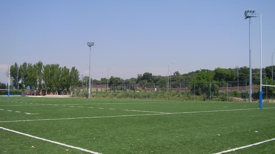 CAMPO DE RUGBY Y MELENER