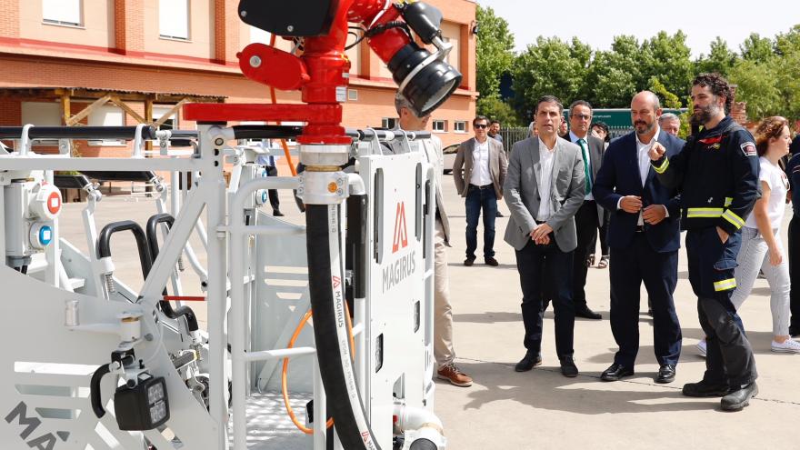Pedro Rollán durante la visita 