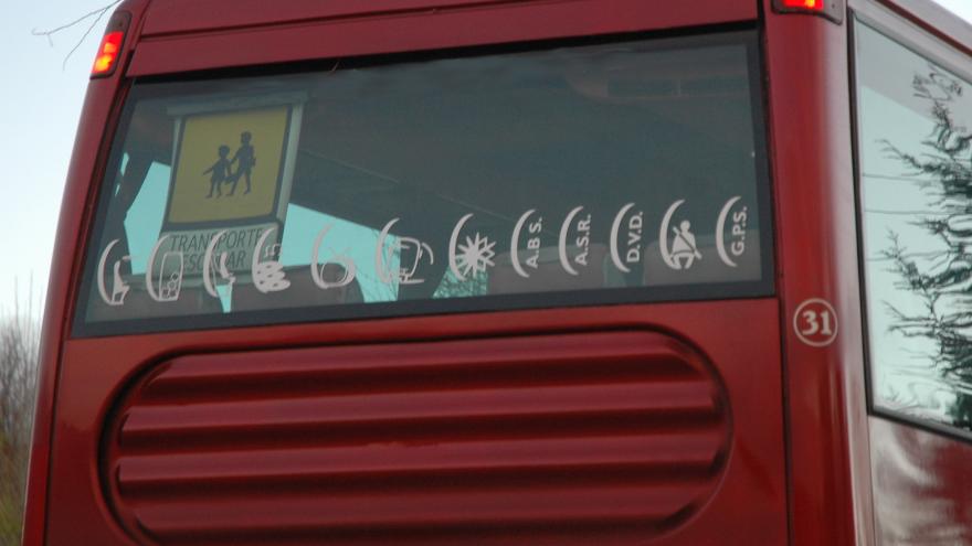 Autobus Transporte Escolar rojo