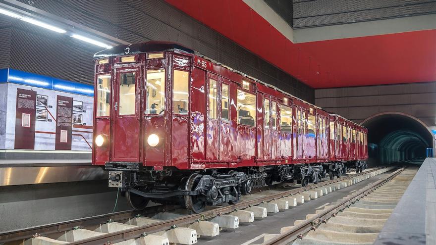 Tren clásico restaurado