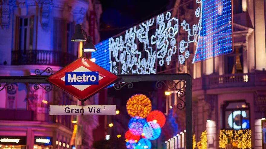 Estación de Gran Vía de Metro de Madrid en Navidad