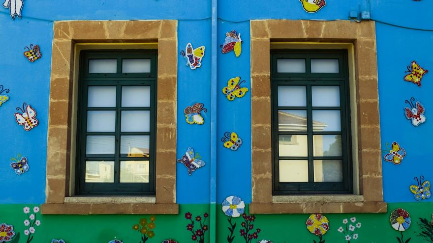 Fachada de un colegio 