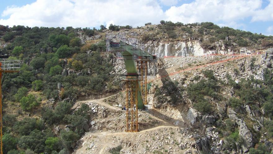 Expedientes de paralización de obra o actividades