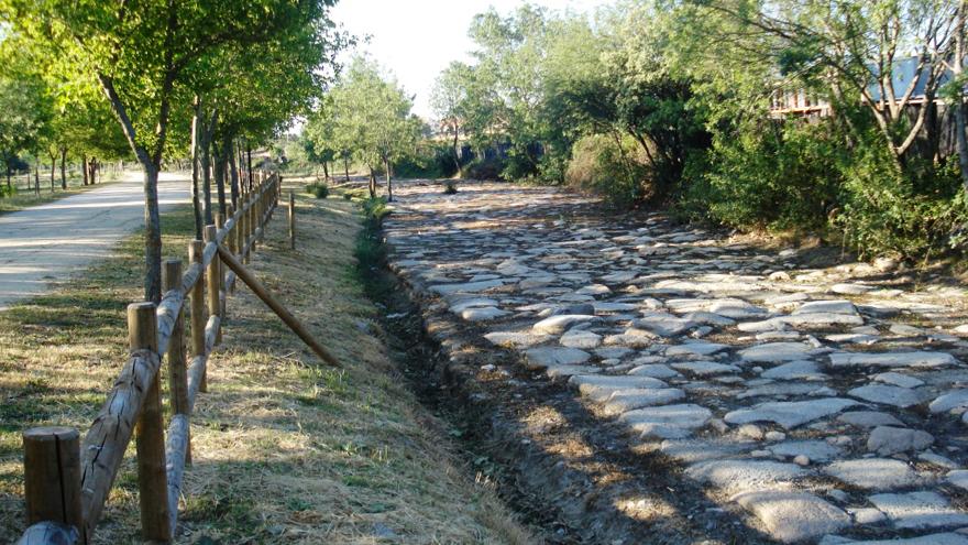 Foto de la calzada de Galapagar, en el Parque Regional del Curso Medio del río Guadarrama y su entorno