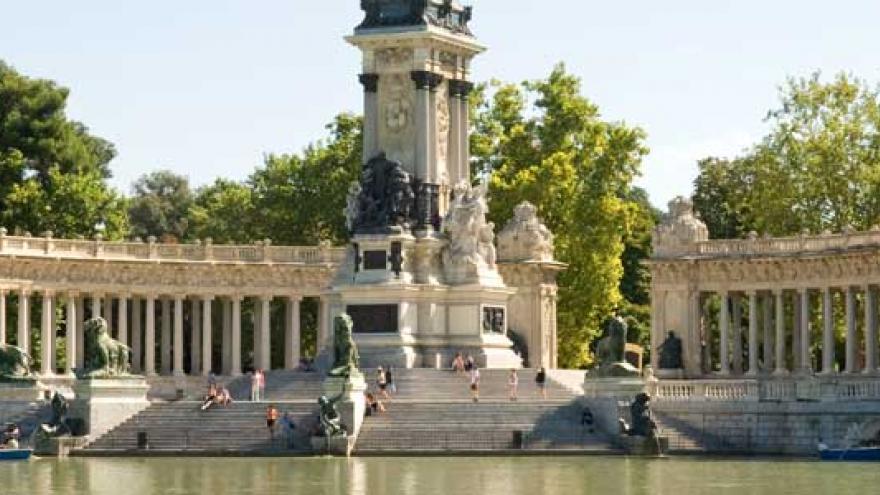 Estatua ecuestre del Rey Alfonso XII