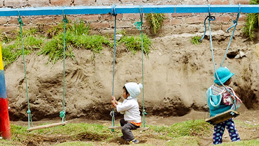 niños jugando. Ecuador