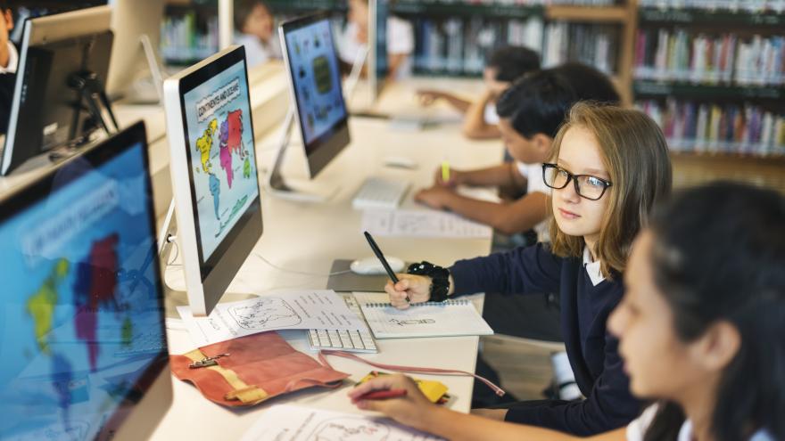 Adquirimos nuevos ordenadores para uso educativo