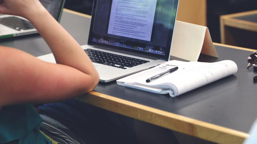 Macbook Ordenador y cuaderno