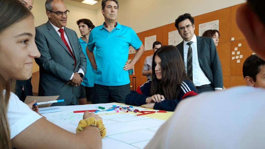 El consejero en funciones de Educación e Investigación, Rafael van Grieken, visitando el campus