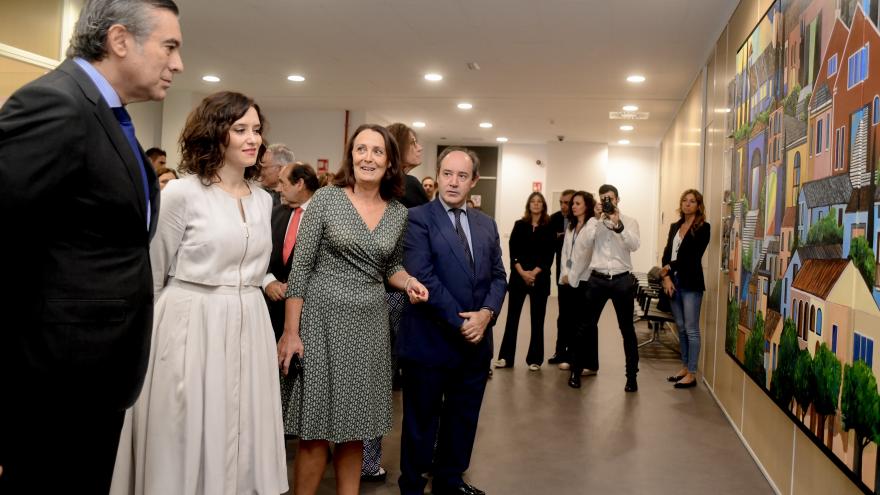 Isabel Díaz Ayuso durante la visita