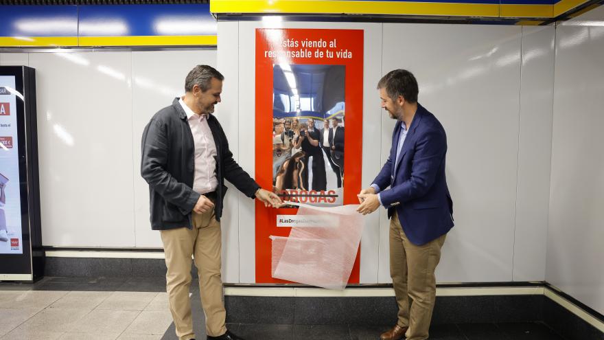 Los consejeros Miguel Ángel García Martín y Rodrigo en Metro durante la presentación de una nueva acción del Plan contra las drogas