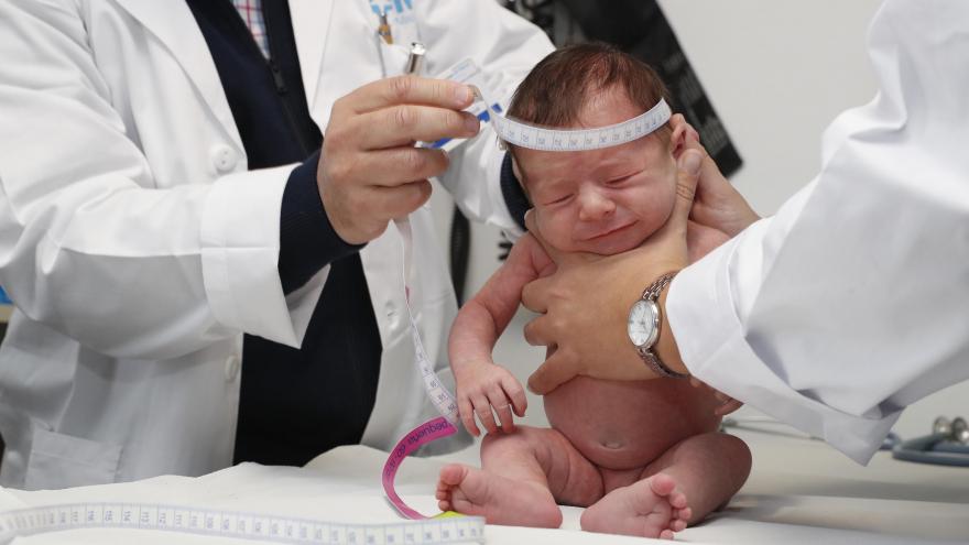 bebe niño recién nacido 