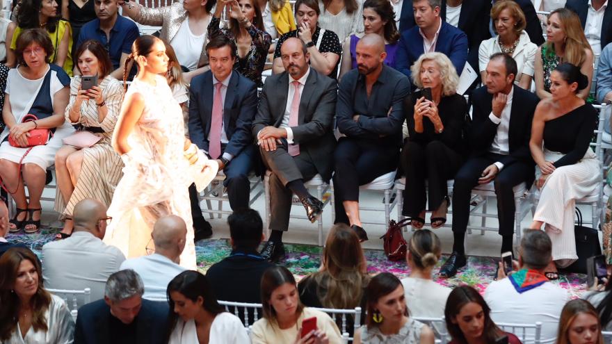 El presidente en funciones de la Comunidad de Madrid, Pedro Rollán, durante el desfile