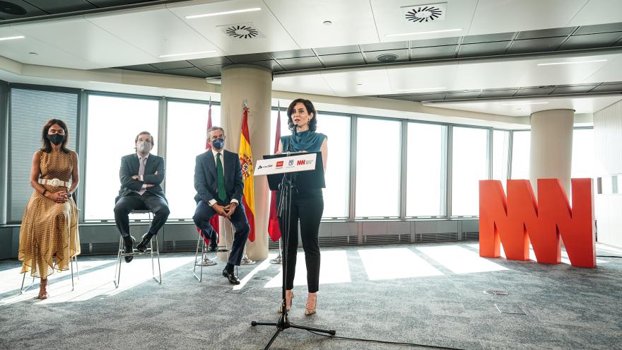 Isabel Díaz Ayuso durante la firma del convenio para la puesta en marcha de infraestructuras en Madrid Nuevo Norte