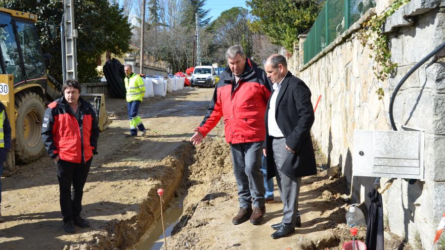 José Antonio Sánchez comprueba el estado de las obras en Cercedilla