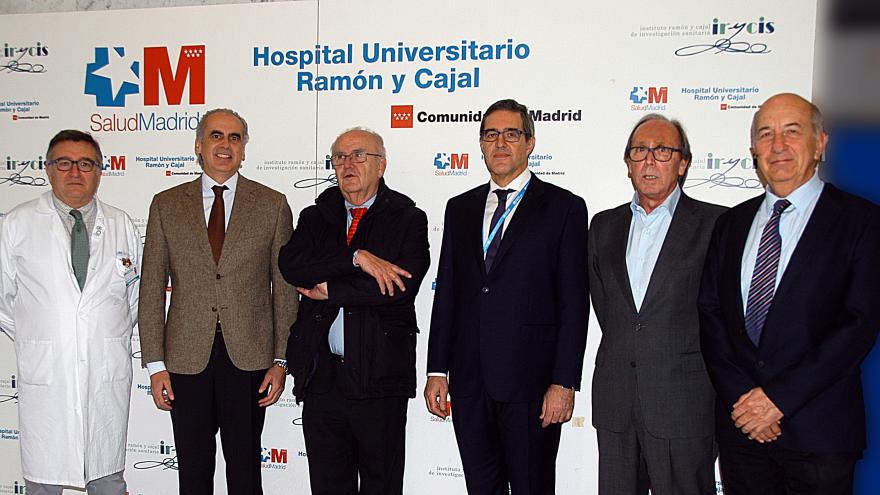 Ruiz Escudero inaugurando la XXV jornada del servicio de Geriatría del Ramón y Cajal