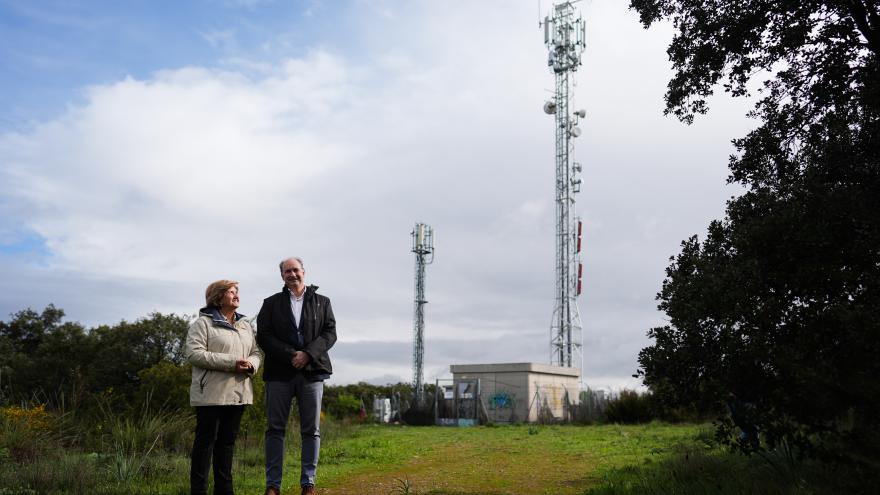 El consejero Miguel López-Valverde durante su visita a Villar del Olmo