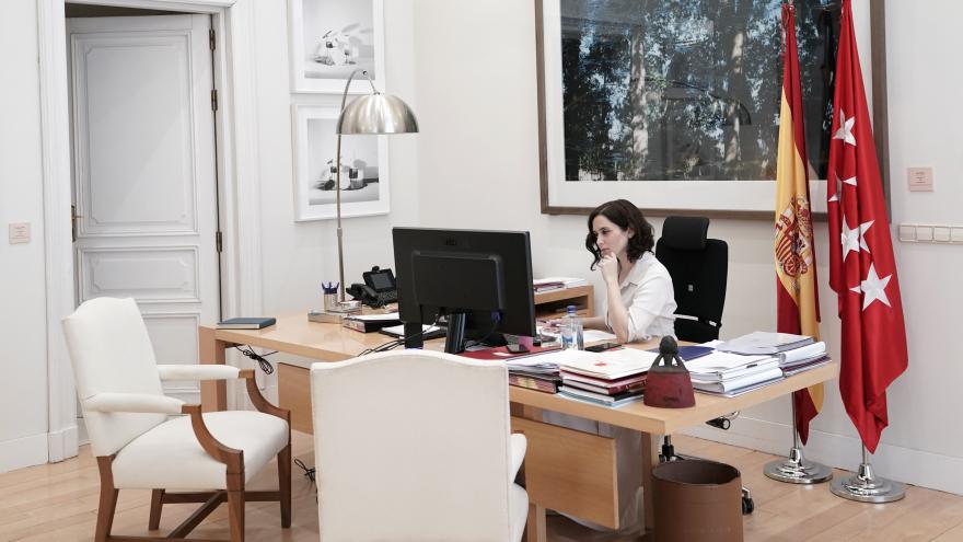 Isabel Díaz Ayuso durante la videoconferencia con Pedro Sánchez