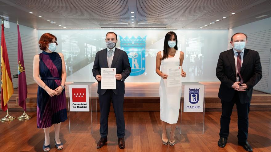Manuel Giménez during the signing of the first collaboration agreement with the Madrid City Council on employment matters