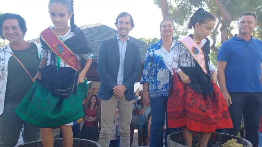 Rafael García durante su visita al Día de Mercado de la Cámara Agraria