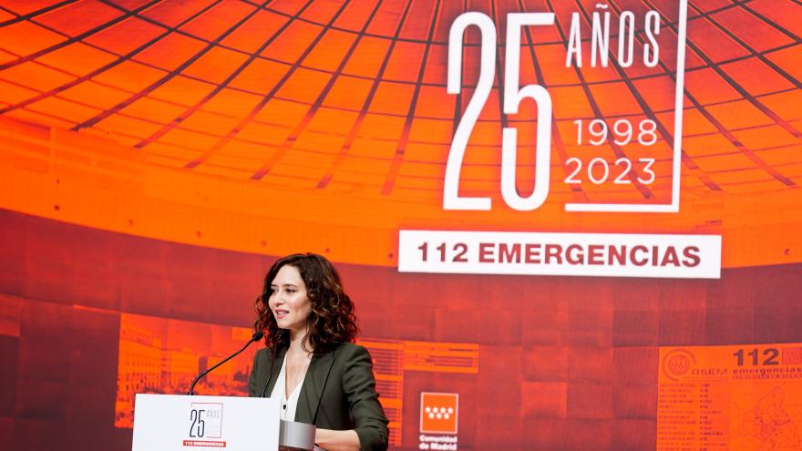 La presidenta durante su intervención en el atril 