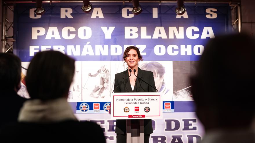 La presidenta en el atril durante su intervención en el homenaje 